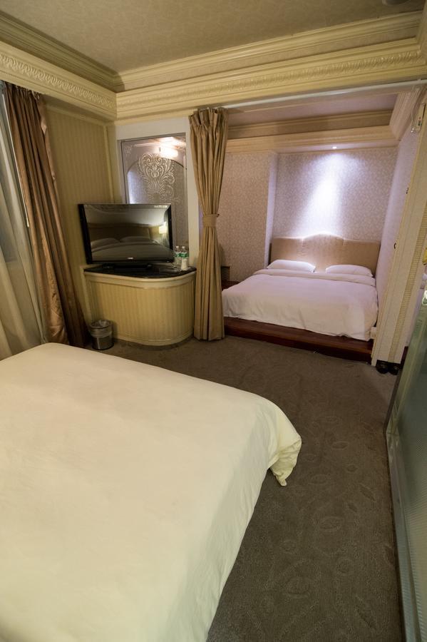 Mila Hotel Đài Trung Ngoại thất bức ảnh