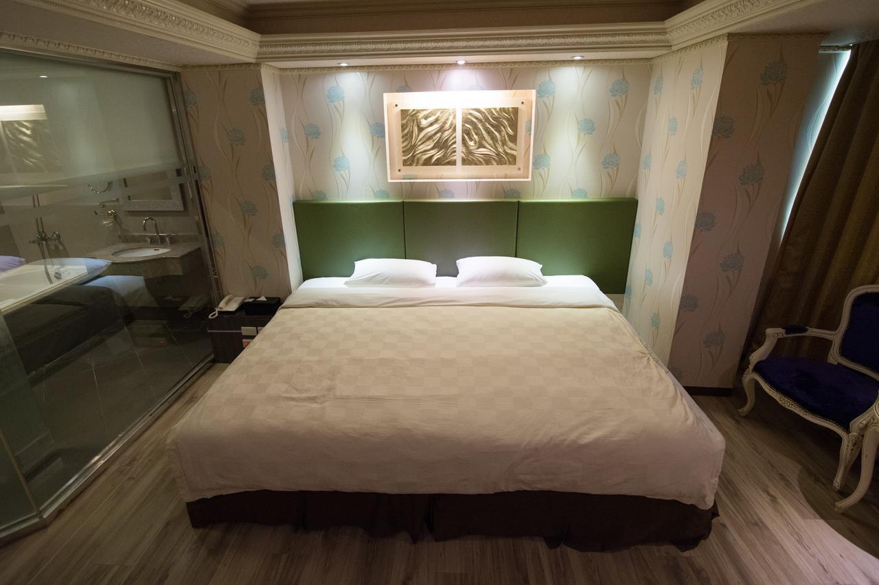 Mila Hotel Đài Trung Ngoại thất bức ảnh