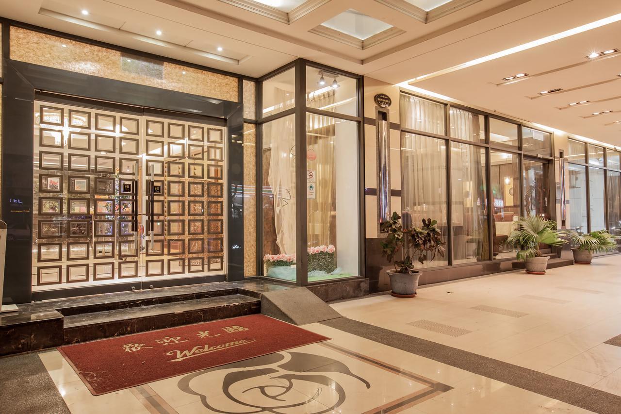 Mila Hotel Đài Trung Ngoại thất bức ảnh